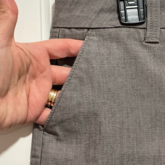 *NWT* Magellan Women’s Outdoor Chambray Athletic Hiking Short Sz 16 4.25” Inseam - Picture 3 of 10